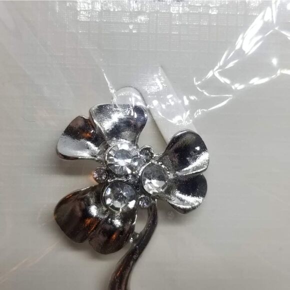 Bjoux 3 leaf clover silver brooch pin nwt good luck charm - Picture 2 of 2